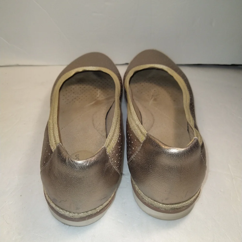 Clarks Serena Kellyn Metallic Gold Slip On Shoes Women's sz 8W